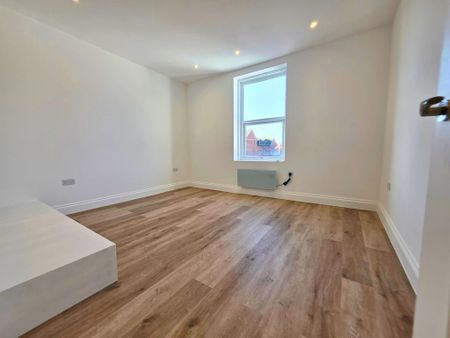 1 bedroom flat to rent - Photo 2