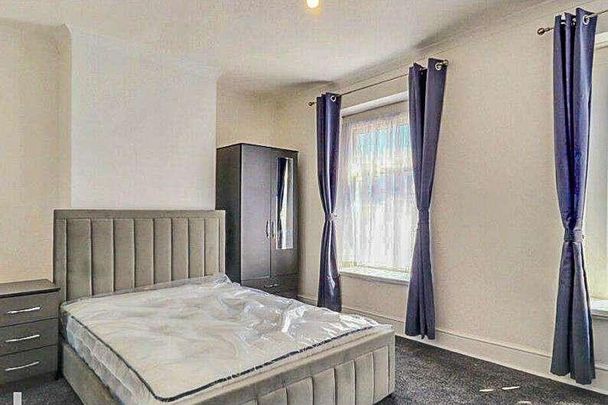 Lucas Street, Cardiff, CF24 - Photo 1