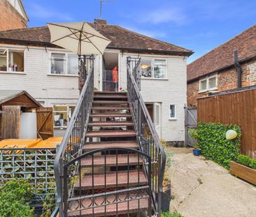 2 bedroom Flat in High Street, Maidenhead - Photo 6