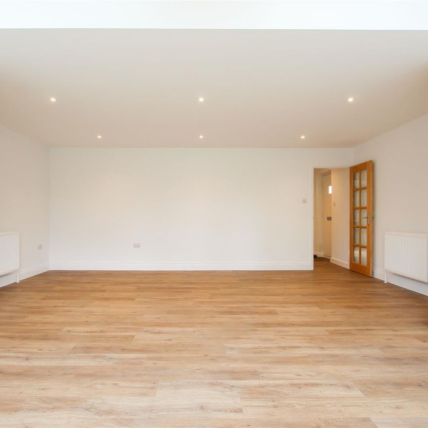 Sidney Gardens, Haslingfield, Cambridge - Photo 1