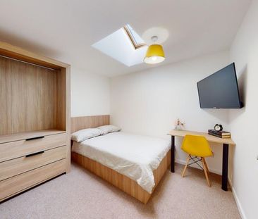 4 bedroom flat to rent - Photo 2