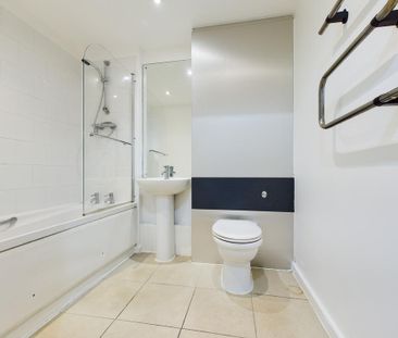 2 bedroom apartment to rent - Photo 3