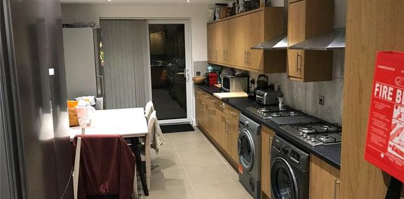 House share to rent - Photo 2