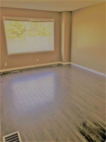 Grandview – 3 Bedroom - Photo 5