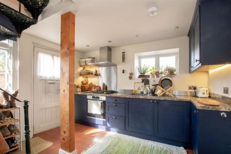 1 bedroom detached house to rent - Photo 5