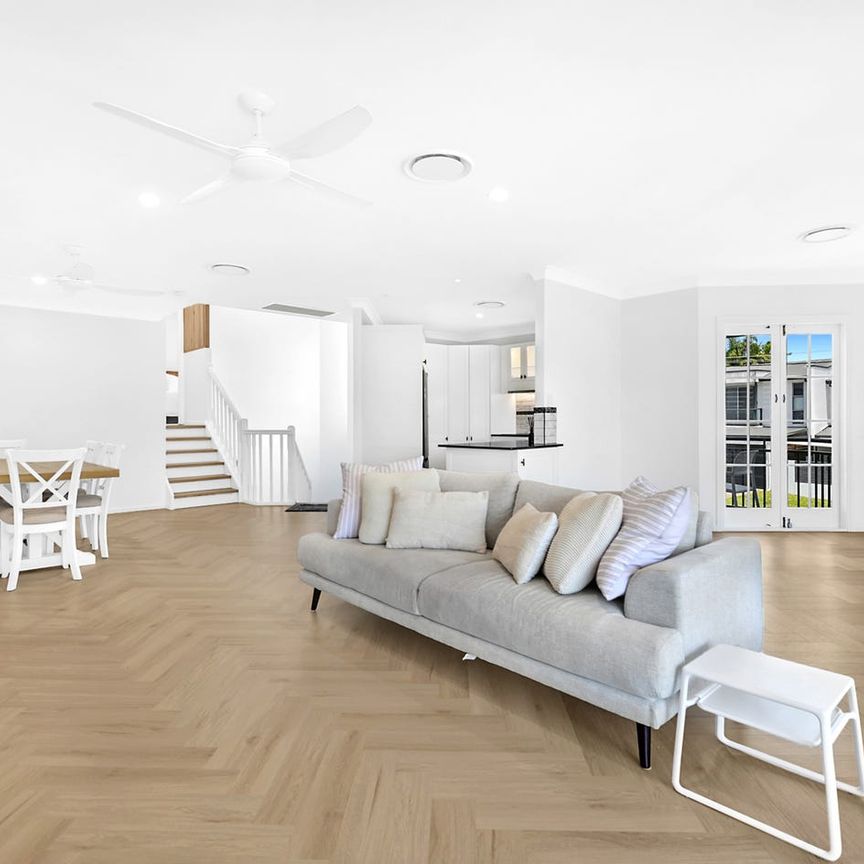 1/7 Sandown - A Truly Unique, Fully Renovated Residence, Partly Furnished - Photo 1