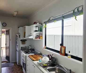 Earlwood - Photo 3