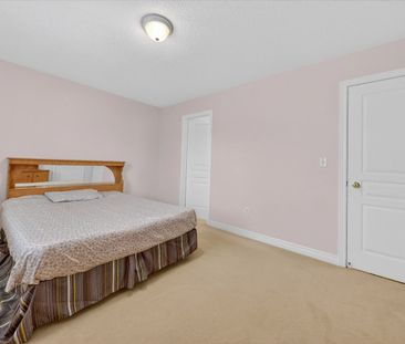 For Lease - 13 Gentry Way, Brampton, Ontario - Photo 4