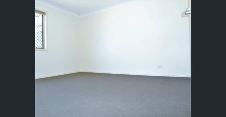 Modern Comfort and Convenience Opposite Wilsonton Heights Plaza - Photo 3