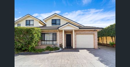 Spacious 3 Bedroom Townhouse - Photo 5