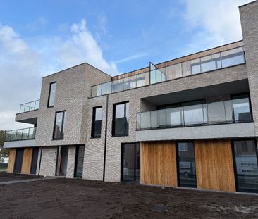 Instapklaar 2-slpk appartement met terras, autostplts en kelder - Foto 1