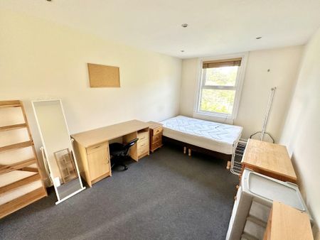 4 bedroom maisonette to rent - Photo 5