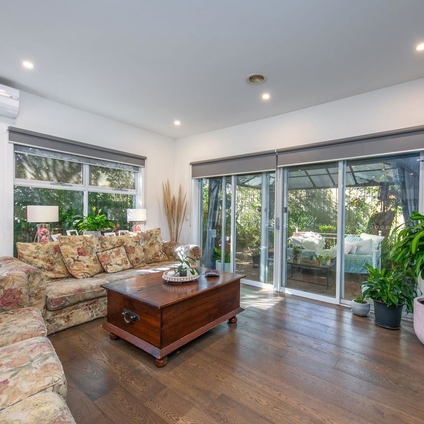 2/43 Grant Avenue, Gisborne - Photo 1