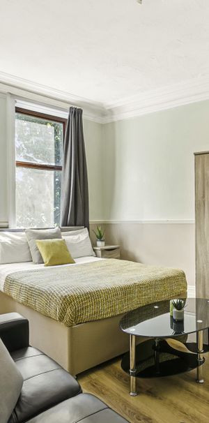 223 HYDE PARK ROAD Leeds - LS6 1AH - Photo 1