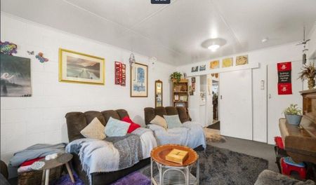 Comfortable Living - Photo 4