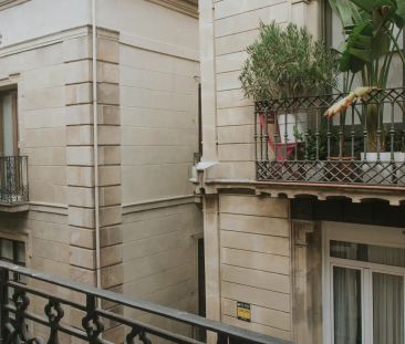 Room in a shared 4-bedroom apartment for rent in el Gòtic - Foto 6
