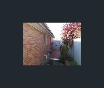 2/507 Bell Street, Redan, Vic 3350 - Photo 6