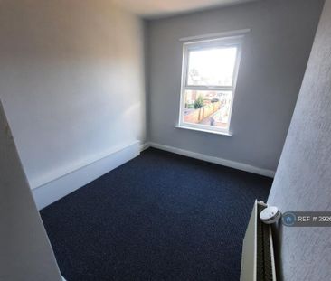 4 bedroom terraced house to rent - Photo 3