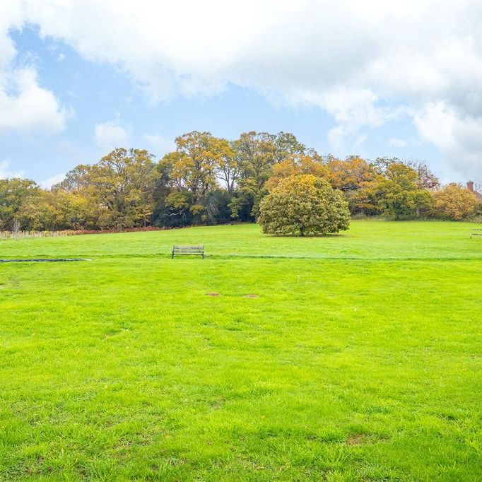 4 bedroom detached house to rent - Photo 1