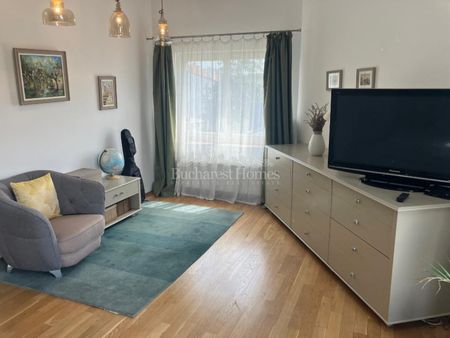 Five Bedroom House with Warm Charm - Domenii - Fotografie 5