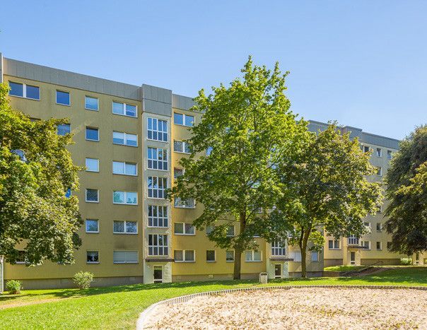 3-Raum-Wohnung mit Aussicht und sonnigem Balkon! - Photo 1