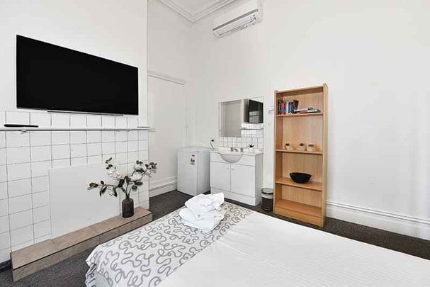 Room 1 (Non Ensuite) - Photo 1