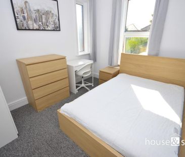 8 bedroom detached house to rent - Photo 4