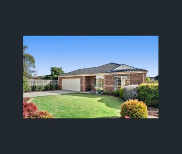 Stylish, Low-Maintenance Living in a Convenient Location - Photo 3