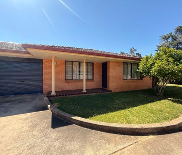 Neat unit located in quiet area - Photo 3