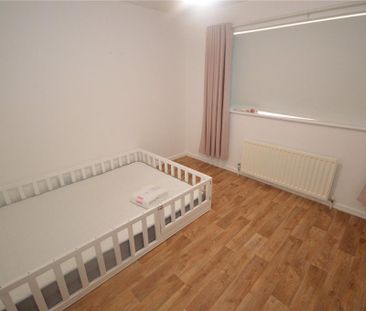 3 bedroom end of terrace house to rent - Photo 6