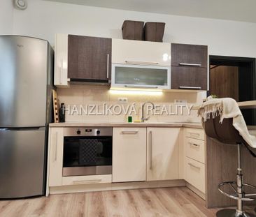 Pronájem bytu 2+kk 48 m2 - Fotografie 5