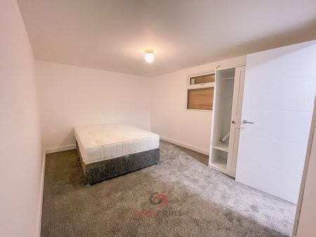 Shoreditch High Street, Shoreditch, London, E1 - Photo 5