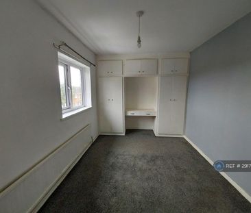 2 bedroom semi-detached house to rent - Photo 2