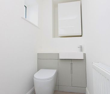 2 bedroom end of terrace house to rent - Photo 6