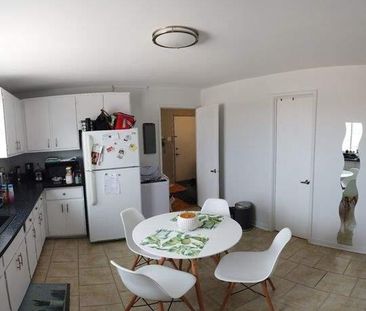 1 CH - 1 SDB - Québec - $899 /mo - Photo 3