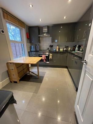 Room in a Shared House, London, SW16 - Photo 1