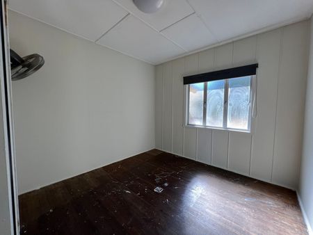 Upstairs residence for rent!! - Photo 3