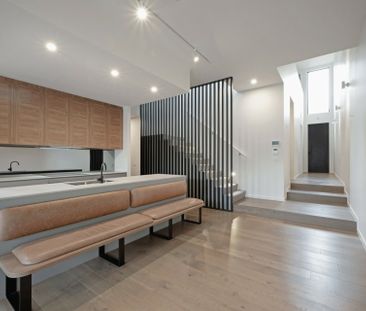 Executive style living - Photo 6