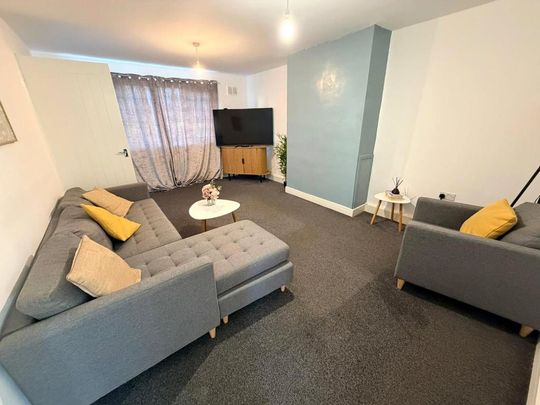 3 bedroom terraced house to rent - Photo 1