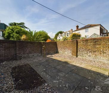 1 bedroom ground floor flat to rent - Photo 6