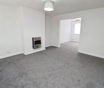 Baildon Green, Little Sutton - Photo 2
