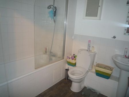 The Parkes Building, Beeston, NG9 2UY - Photo 5