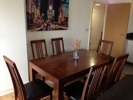 2 Bed Flat, Surrey Quays Road, SE16 - Photo 2