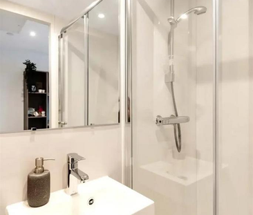 1 bedroom in a flat share to rent - Photo 6