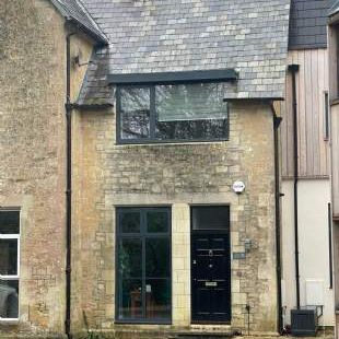 3 bedroom property to rent in Bruton - Photo 1