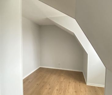 Järnvägsparken: Stor trea högst upp i k-märkt hus - Foto 2