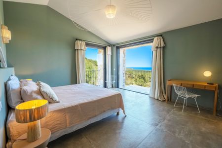 Rental Villa Ste Lucie De Porto Vecchio 5 Rooms 300 m² - Photo 5