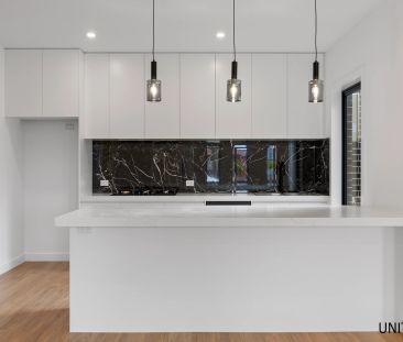 A family double-story home, set in a prime location, this spacious ... - Photo 6