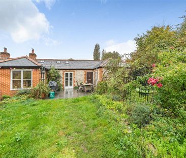 2 bedroom semi-detached house to rent - Photo 6