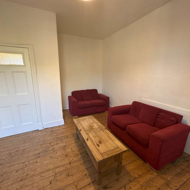 Dundee, Dundee - Photo 1